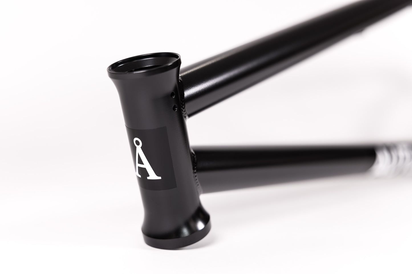 THE KATZE V2 frame – matte black